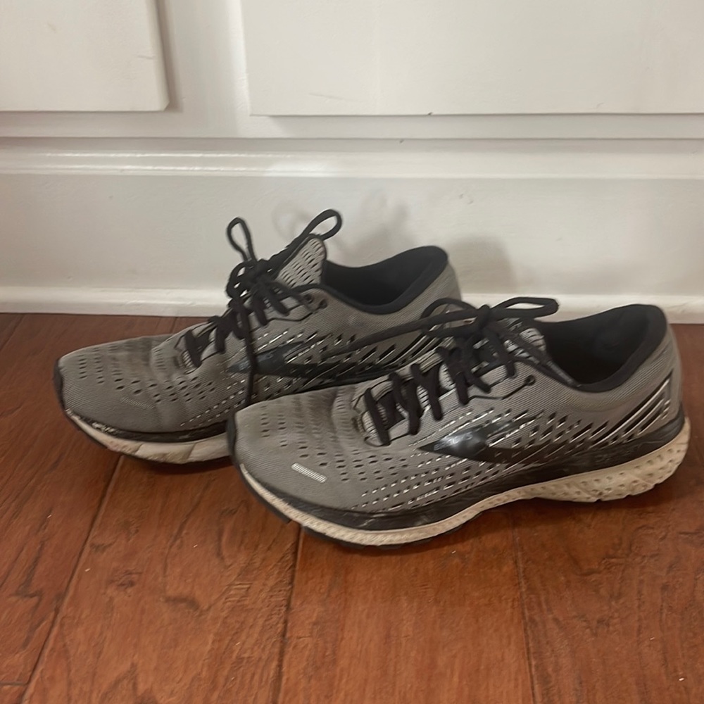 Brooks Men’s Ghost running shoes